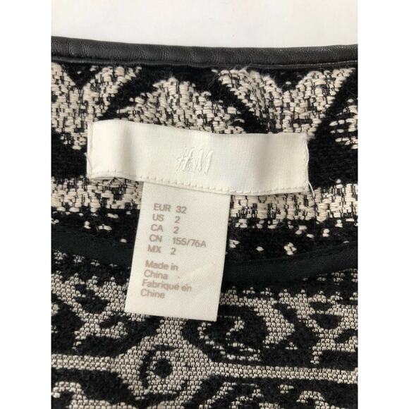 H&M Womens Size 2 Open Cardigan Faux Leather Tie Trim Aztec Black Tweed #4192 - Picture 7 of 10